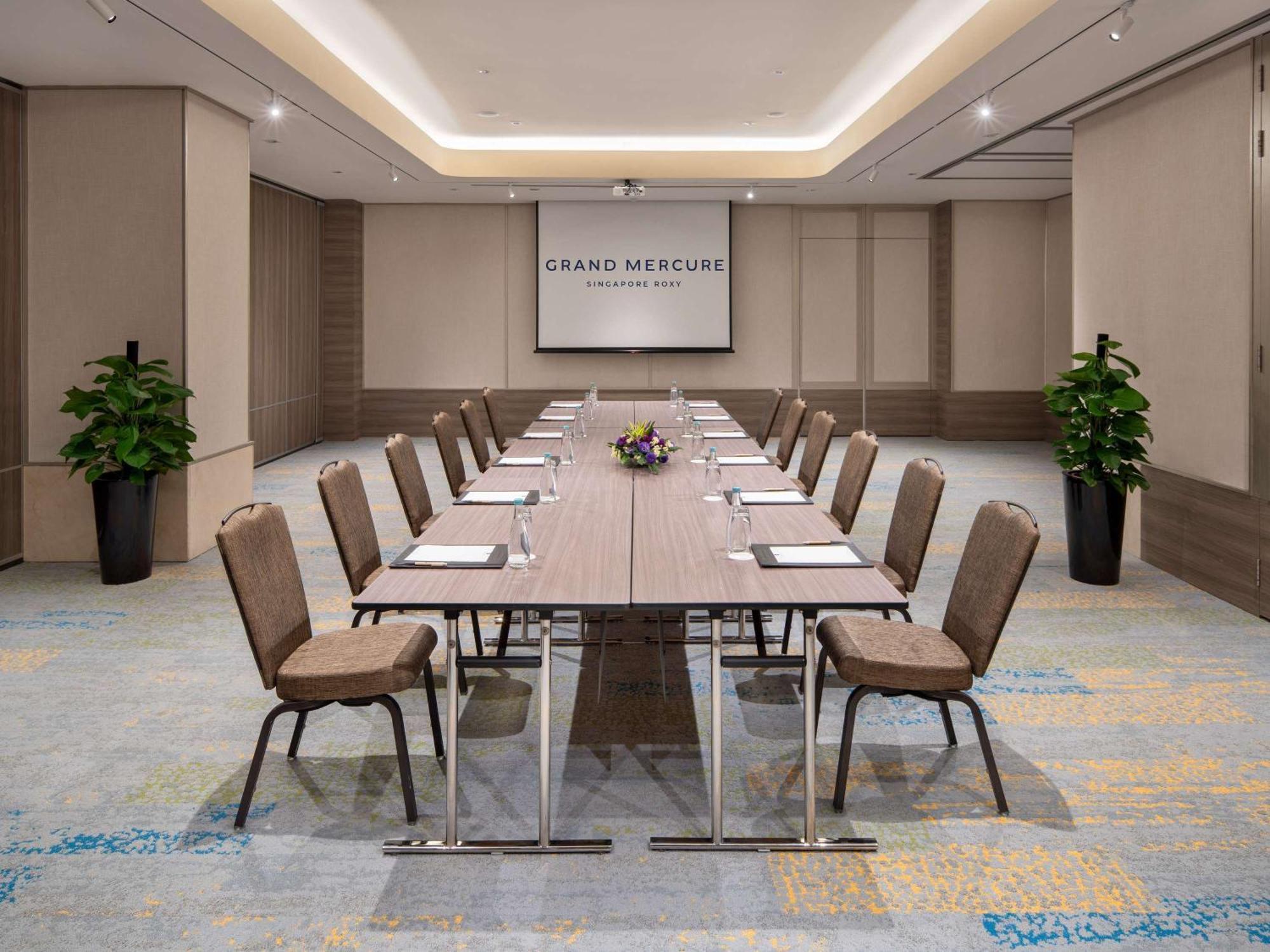 Grand Mercure Singapore Roxy Экстерьер фото
